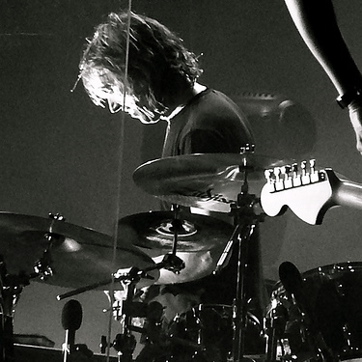 KEVIN SHIELDS - PARIS